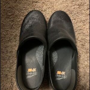 Dansko Women's XP Black Floral Clog